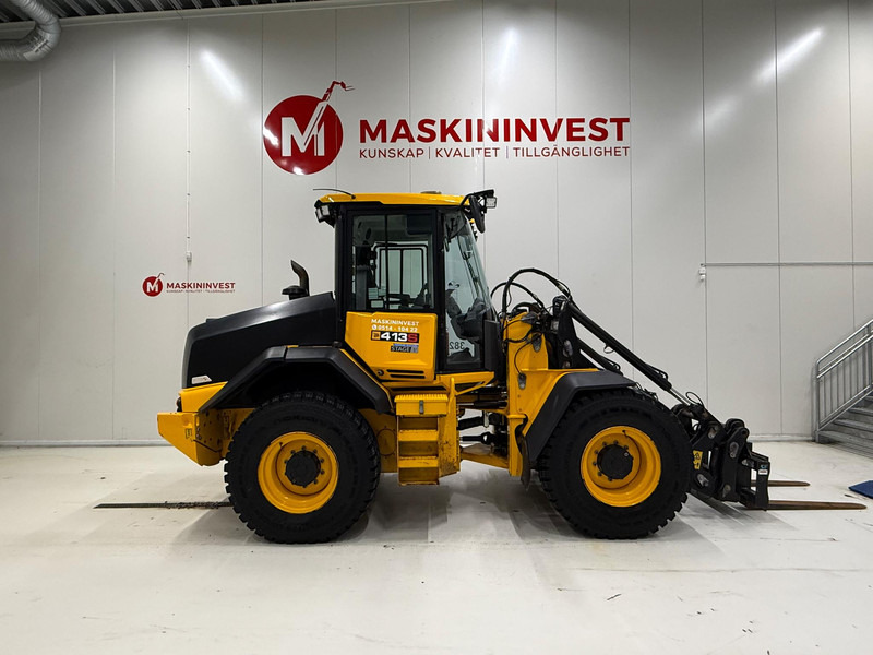 JCB 413S Nordic Edition - Utovarivač točkaš: slika 4 JCB 413S Nordic Edition - Utovarivač točkaš: slika 4