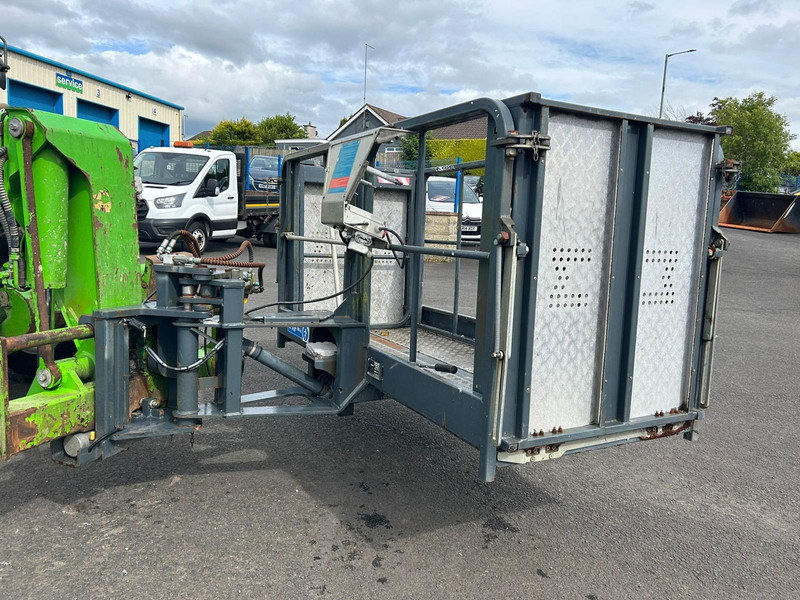 Merlo P 40.17 PLUS Merlo P40.17 PLUS - Teleskopski upravljač: slika 3 Merlo P 40.17 PLUS Merlo P40.17 PLUS - Teleskopski upravljač: slika 3