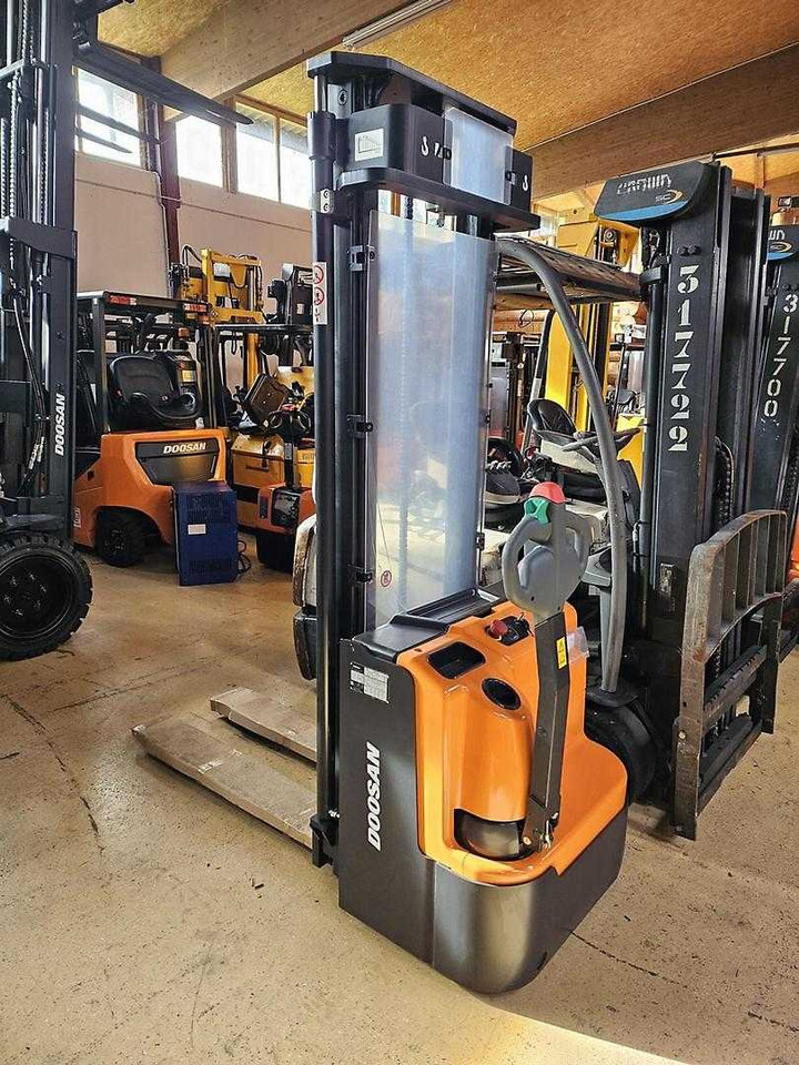 Doosan BSL 12N - Slagač: slika 4 Doosan BSL 12N - Slagač: slika 4