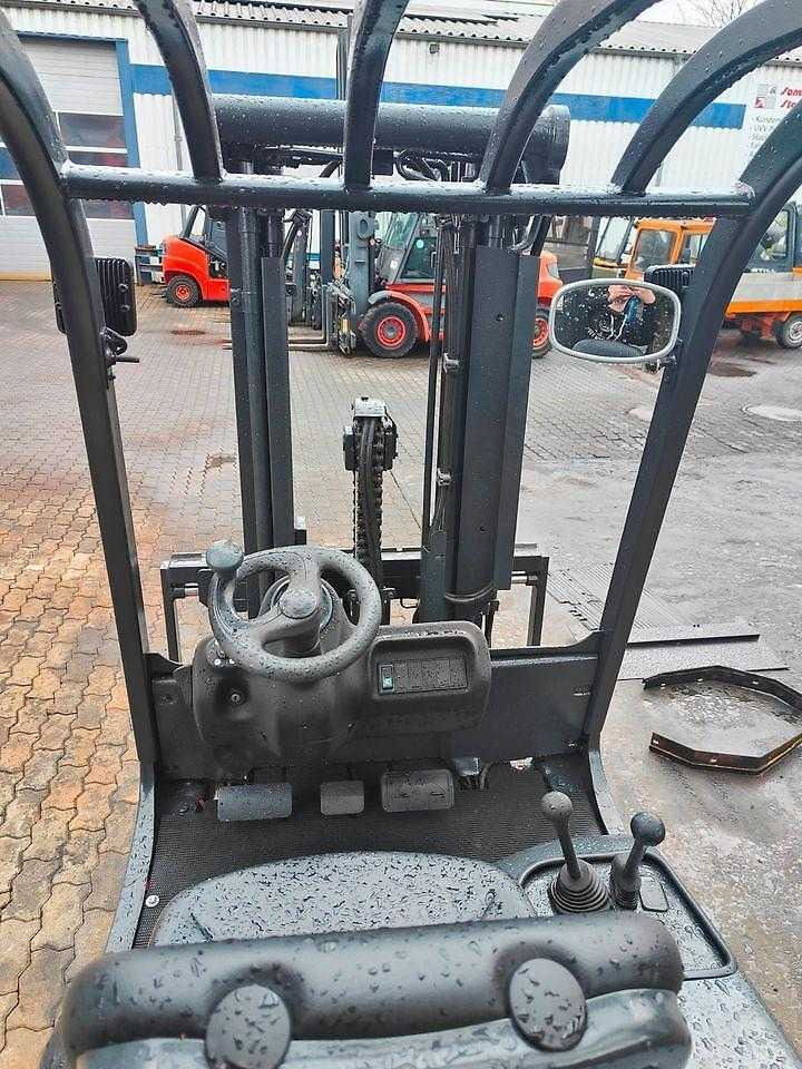 Linde H20T-03 - Gasni viljuškar: slika 4 Linde H20T-03 - Gasni viljuškar: slika 4