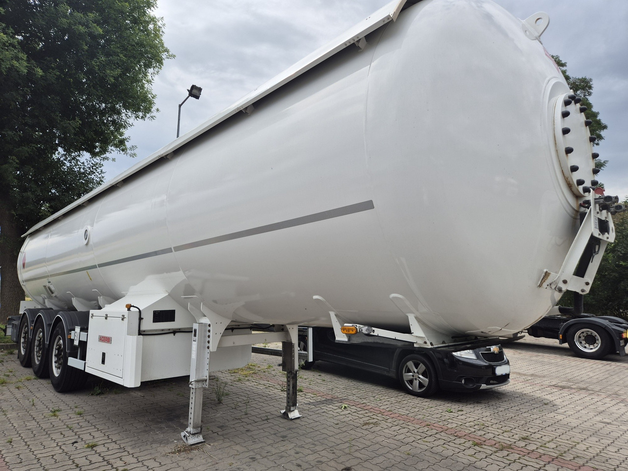 ACERBI lpg/ propane/ butane - Poluprikolica cisterna: slika 1 ACERBI lpg/ propane/ butane - Poluprikolica cisterna: slika 1