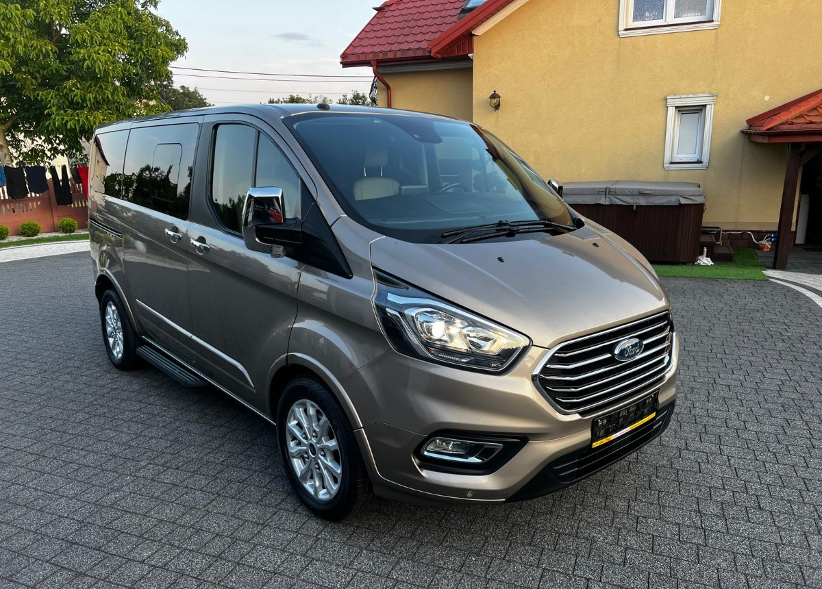Ford Tourneo Custom Ford Turneo Tytanium X Sprowadzony Zarejstrowany - Minibus, Putnički kombi: slika 3 Ford Tourneo Custom Ford Turneo Tytanium X Sprowadzony Zarejstrowany - Minibus, Putnički kombi: slika 3
