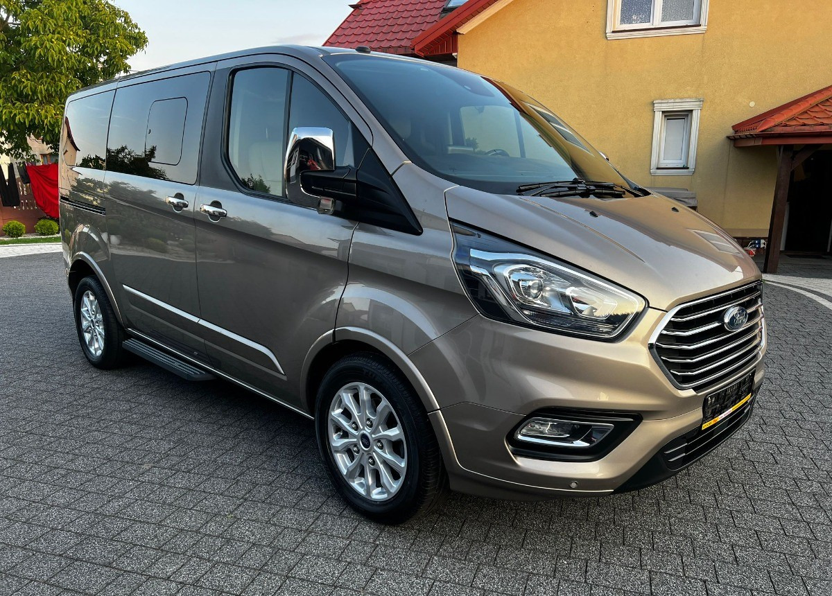 Ford Tourneo Custom Ford Turneo Tytanium X Sprowadzony Zarejstrowany - Minibus, Putnički kombi: slika 4 Ford Tourneo Custom Ford Turneo Tytanium X Sprowadzony Zarejstrowany - Minibus, Putnički kombi: slika 4