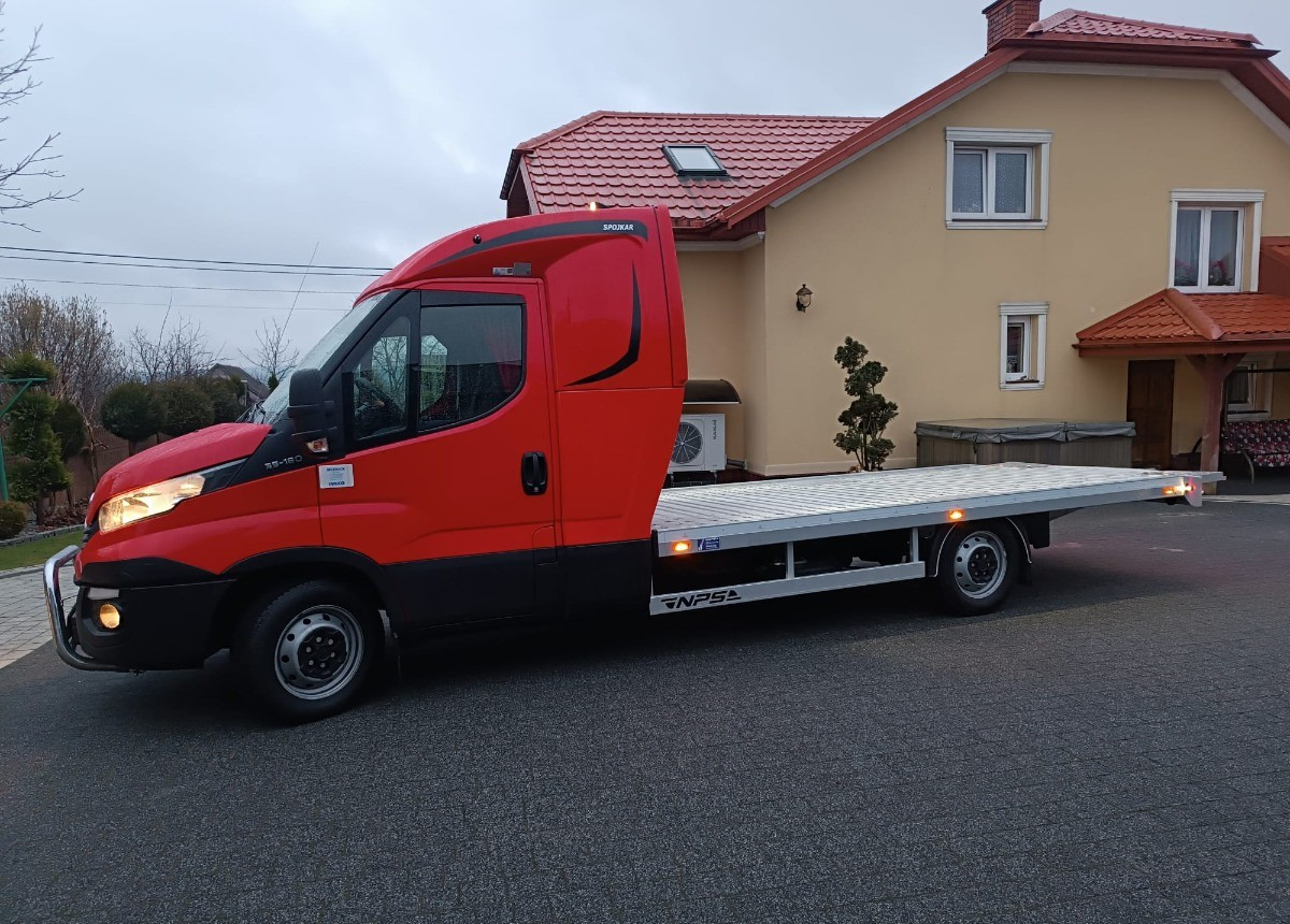 Iveco Daily 35-180 Autolaweta Sypialnia STAN WZOROWY VAT 23 - Šlep vozilo: slika 4 Iveco Daily 35-180 Autolaweta Sypialnia STAN WZOROWY VAT 23 - Šlep vozilo: slika 4