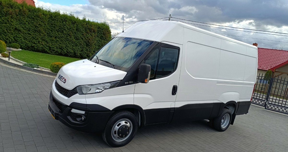 Iveco Daily 35C13 Blaszak L3H2 na bliźniakach VAT 23 - Furgon: slika 5 Iveco Daily 35C13 Blaszak L3H2 na bliźniakach VAT 23 - Furgon: slika 5