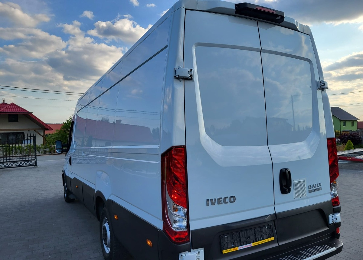 Iveco Iveco 180 Himatic 3.0 180hp Maxi -v Led -Xenon- v Led-Xenon - Furgon: slika 4 Iveco Iveco 180 Himatic 3.0 180hp Maxi -v Led -Xenon- v Led-Xenon - Furgon: slika 4
