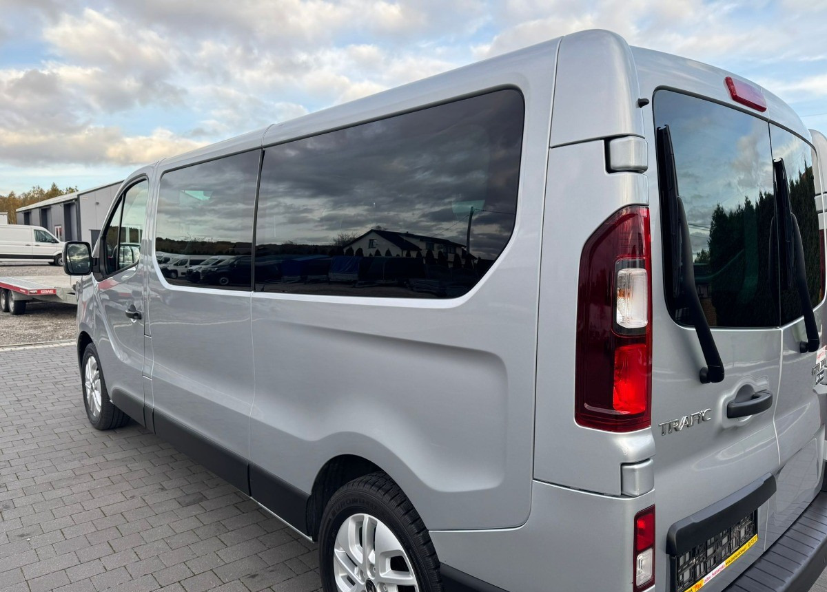 Renault Trafic 2.0 150 ps. Bezwypadkowy Salonowy Serwisowany - Minibus, Putnički kombi: slika 5 Renault Trafic 2.0 150 ps. Bezwypadkowy Salonowy Serwisowany - Minibus, Putnički kombi: slika 5
