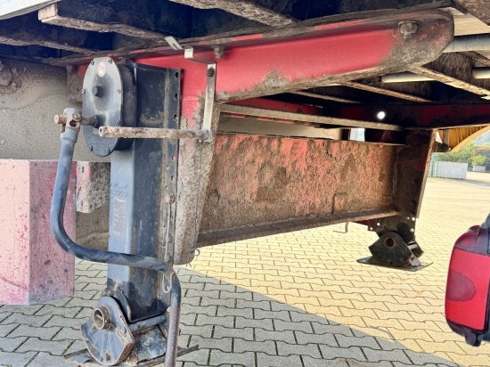 Schmitz SKO24 - Poluprikolica sa zatvorenim sandukom: slika 4 Schmitz SKO24 - Poluprikolica sa zatvorenim sandukom: slika 4
