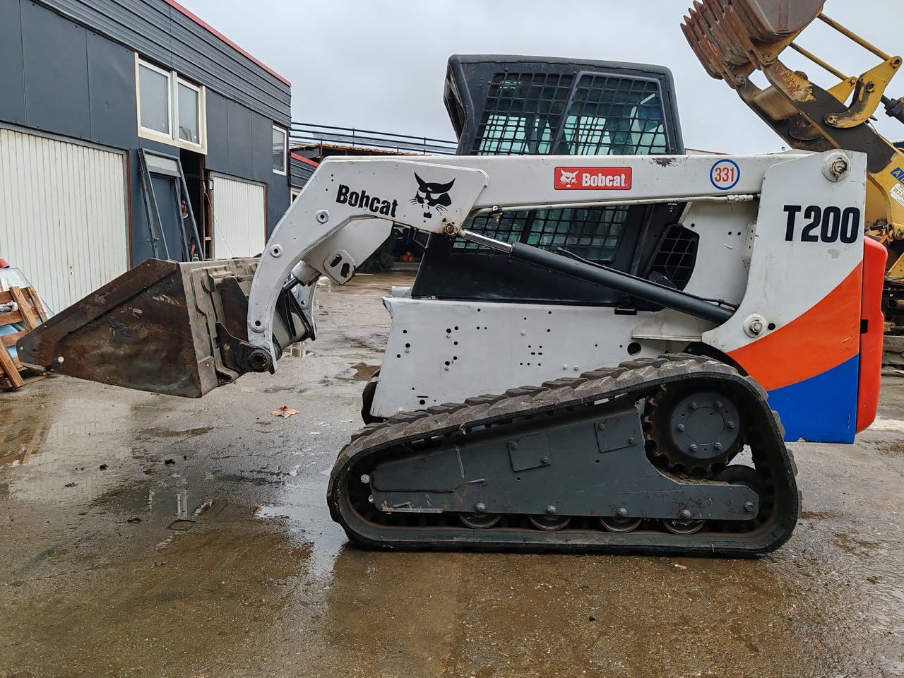BOBCAT T200 - Kompaktni utovarivač guseničar: slika 4 BOBCAT T200 - Kompaktni utovarivač guseničar: slika 4