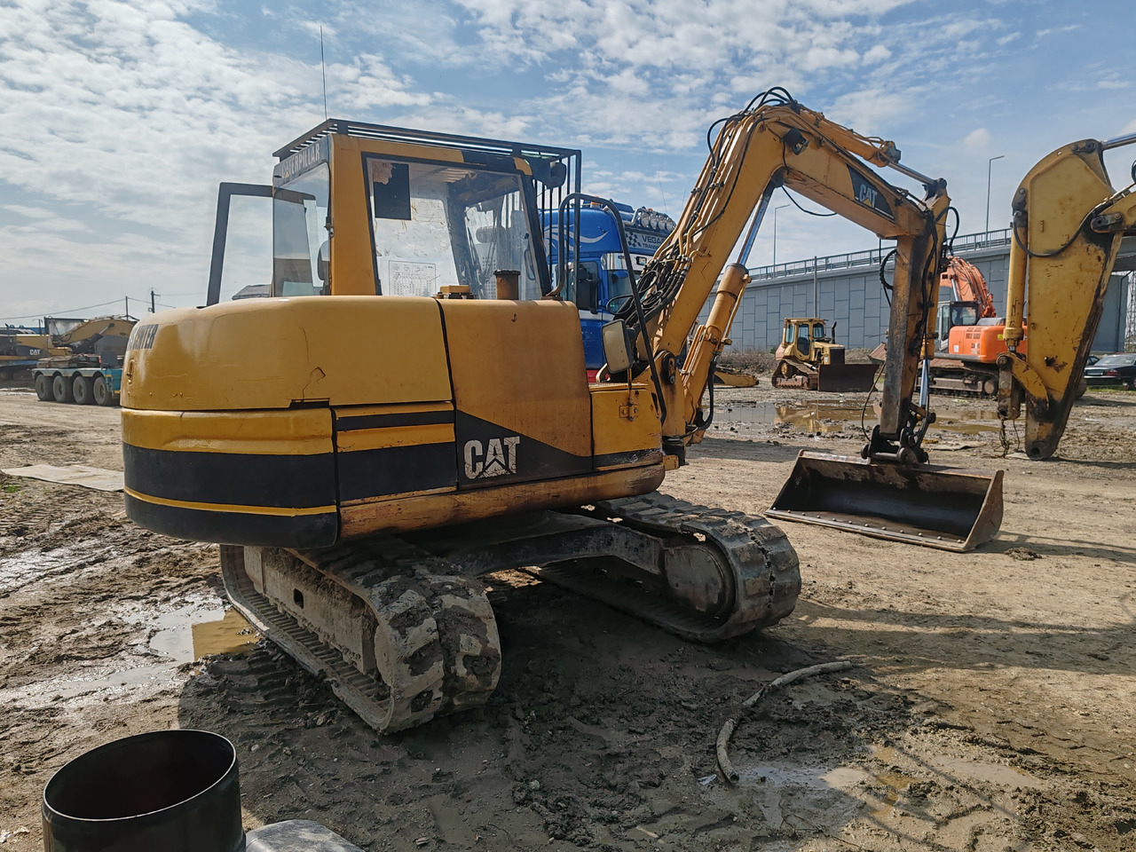 CATERPILLAR 307b - Mini bager: slika 4 CATERPILLAR 307b - Mini bager: slika 4