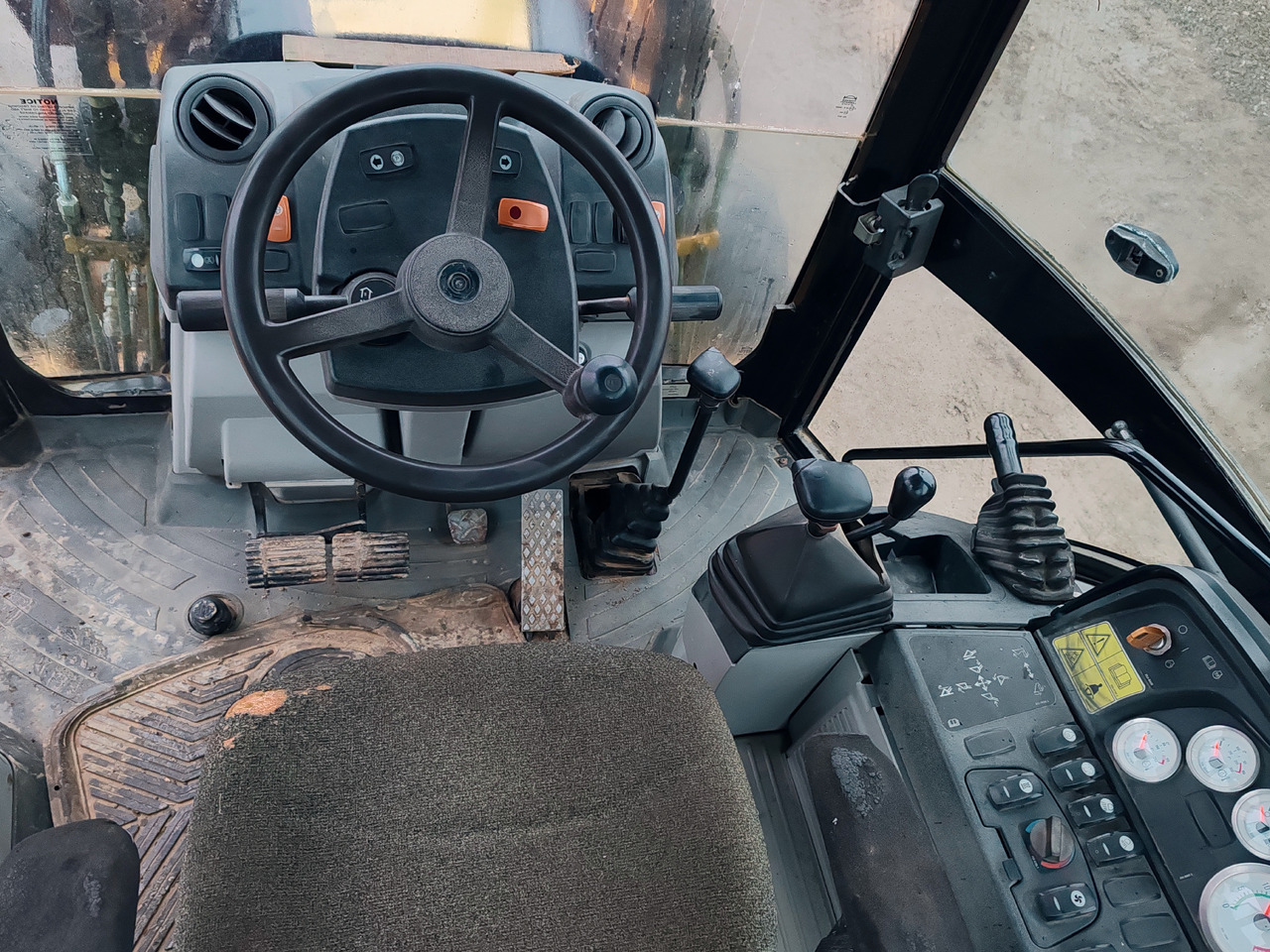 Bager utovarivač CATERPILLAR 428E: slika 16