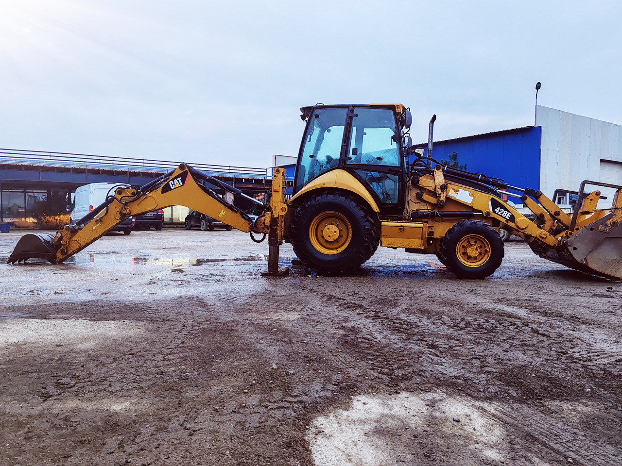 Bager utovarivač CATERPILLAR 428E: slika 7