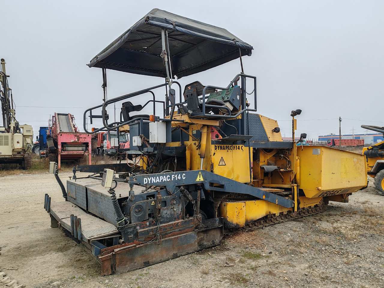Dynapac F14C - Prskalica bitu-emulzije: slika 3 Dynapac F14C - Prskalica bitu-emulzije: slika 3