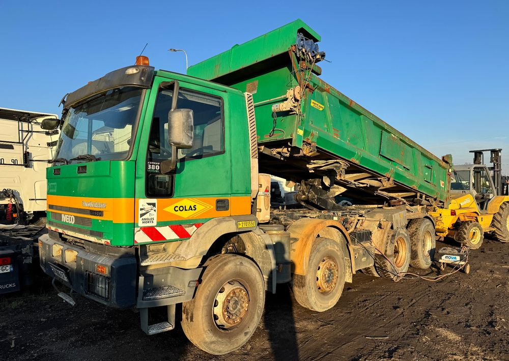 Iveco EuroTrakker - Istovarivač: slika 1 Iveco EuroTrakker - Istovarivač: slika 1