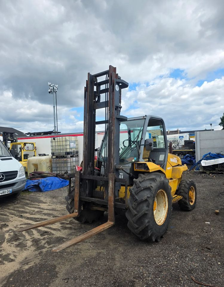 Manitou M26.4 Terenowy 4x4 5,5m - Terenski viljuškar: slika 2 Manitou M26.4 Terenowy 4x4 5,5m - Terenski viljuškar: slika 2