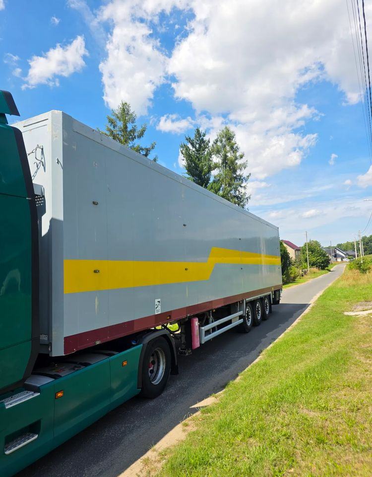 Stas S3-SZ334V - Poluprikolica sa pokretnim podom: slika 1 Stas S3-SZ334V - Poluprikolica sa pokretnim podom: slika 1