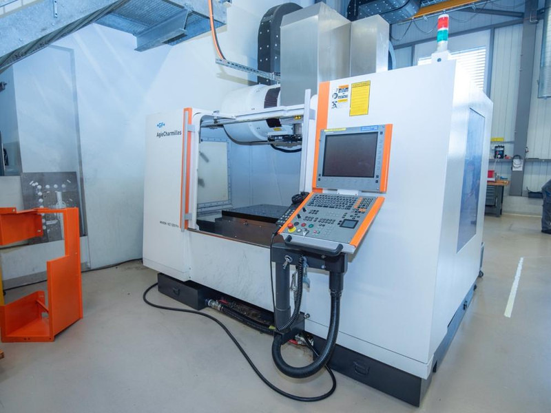 GF AgieCharmilles Mikron VCE 1200 Pro - Mašina za obradu metala: slika 1 GF AgieCharmilles Mikron VCE 1200 Pro - Mašina za obradu metala: slika 1
