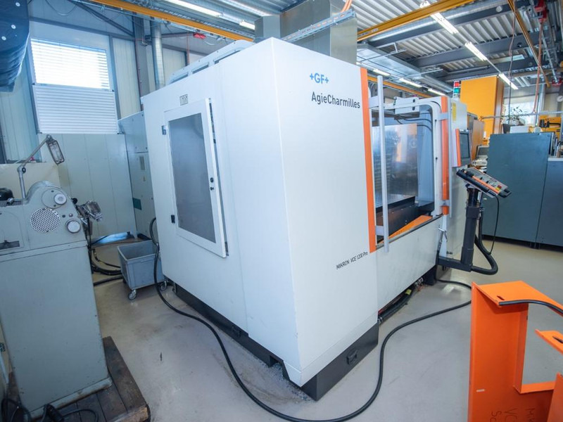 GF AgieCharmilles Mikron VCE 1200 Pro - Mašina za obradu metala: slika 2 GF AgieCharmilles Mikron VCE 1200 Pro - Mašina za obradu metala: slika 2