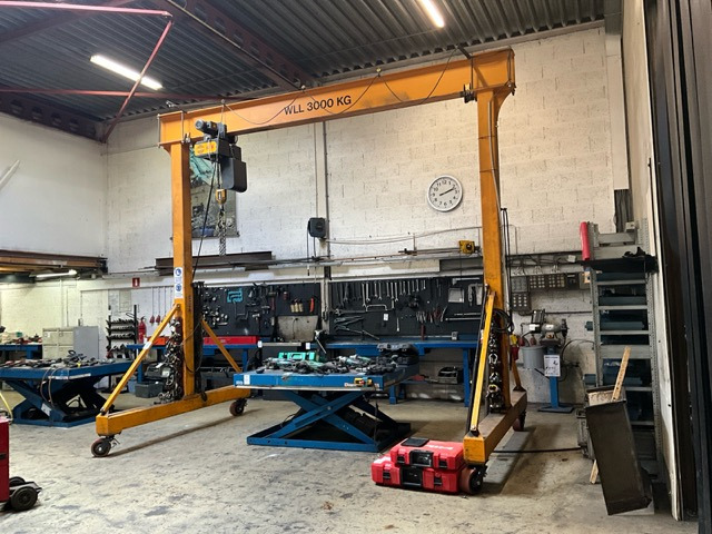 KONECRANES PA32-4,0 - Mašina za obradu metala: slika 1 KONECRANES PA32-4,0 - Mašina za obradu metala: slika 1