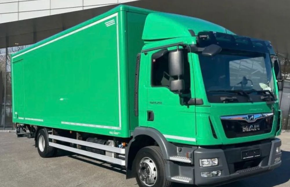 MAN TGM 15.250 - Kamion sa zatvorenim sandukom: slika 1 MAN TGM 15.250 - Kamion sa zatvorenim sandukom: slika 1