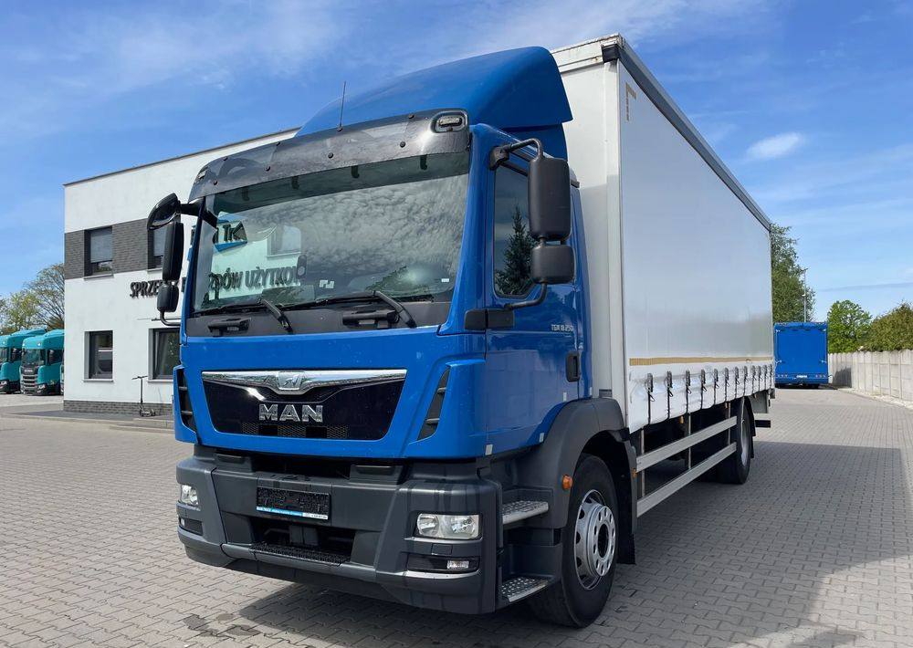 MAN TGM 18.250 Ładownośc 9,8 tony! - Kamion sa tovarnim sandukom: slika 2 MAN TGM 18.250 Ładownośc 9,8 tony! - Kamion sa tovarnim sandukom: slika 2