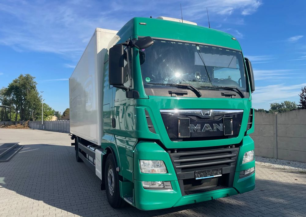 MAN TGX 18.420/ KONTENER 7,2m - Kamion sa zatvorenim sandukom: slika 4 MAN TGX 18.420/ KONTENER 7,2m - Kamion sa zatvorenim sandukom: slika 4