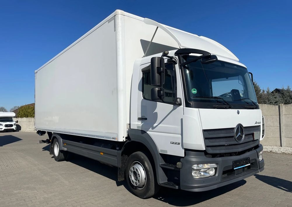 Mercedes-Benz ATEGO 1223 - Kamion sa zatvorenim sandukom: slika 2 Mercedes-Benz ATEGO 1223 - Kamion sa zatvorenim sandukom: slika 2