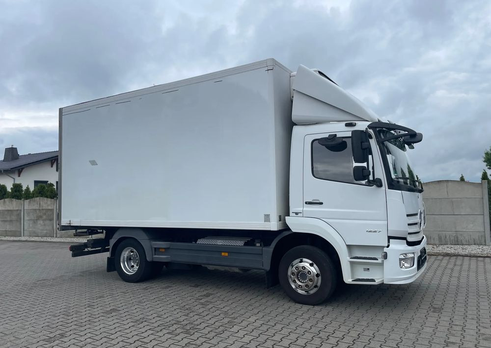 Mercedes-Benz ATEGO 1227 CHŁODNIA HAKOWA / HAKÓWKA - Hladnjača: slika 4 Mercedes-Benz ATEGO 1227 CHŁODNIA HAKOWA / HAKÓWKA - Hladnjača: slika 4