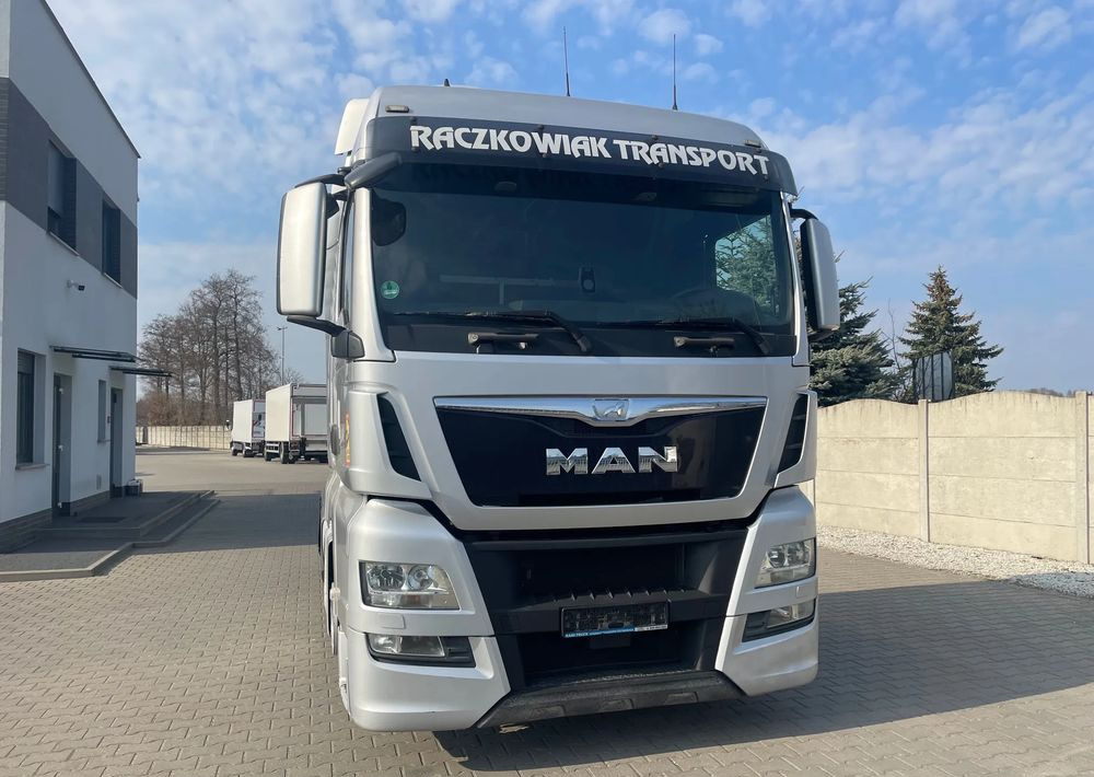 MAN TGX 18.440 LowDeck, Mega - Tegljač: slika 2 MAN TGX 18.440 LowDeck, Mega - Tegljač: slika 2