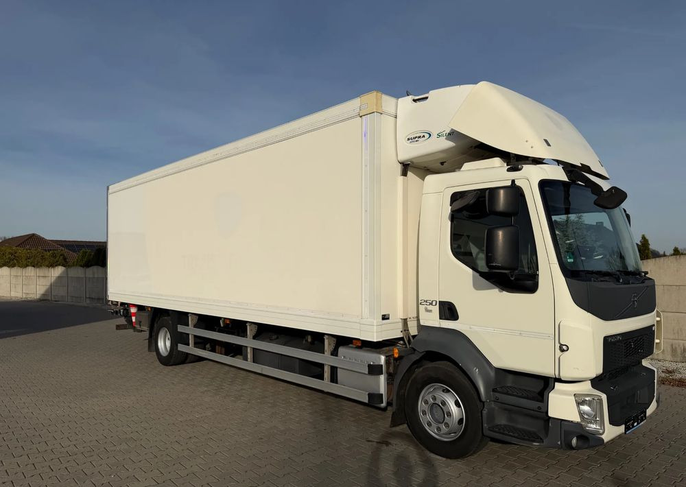 Volvo FL 16.250/ 19 PALET/ Ładownośc 6 ton/ na poduszkach! - Hladnjača: slika 5 Volvo FL 16.250/ 19 PALET/ Ładownośc 6 ton/ na poduszkach! - Hladnjača: slika 5