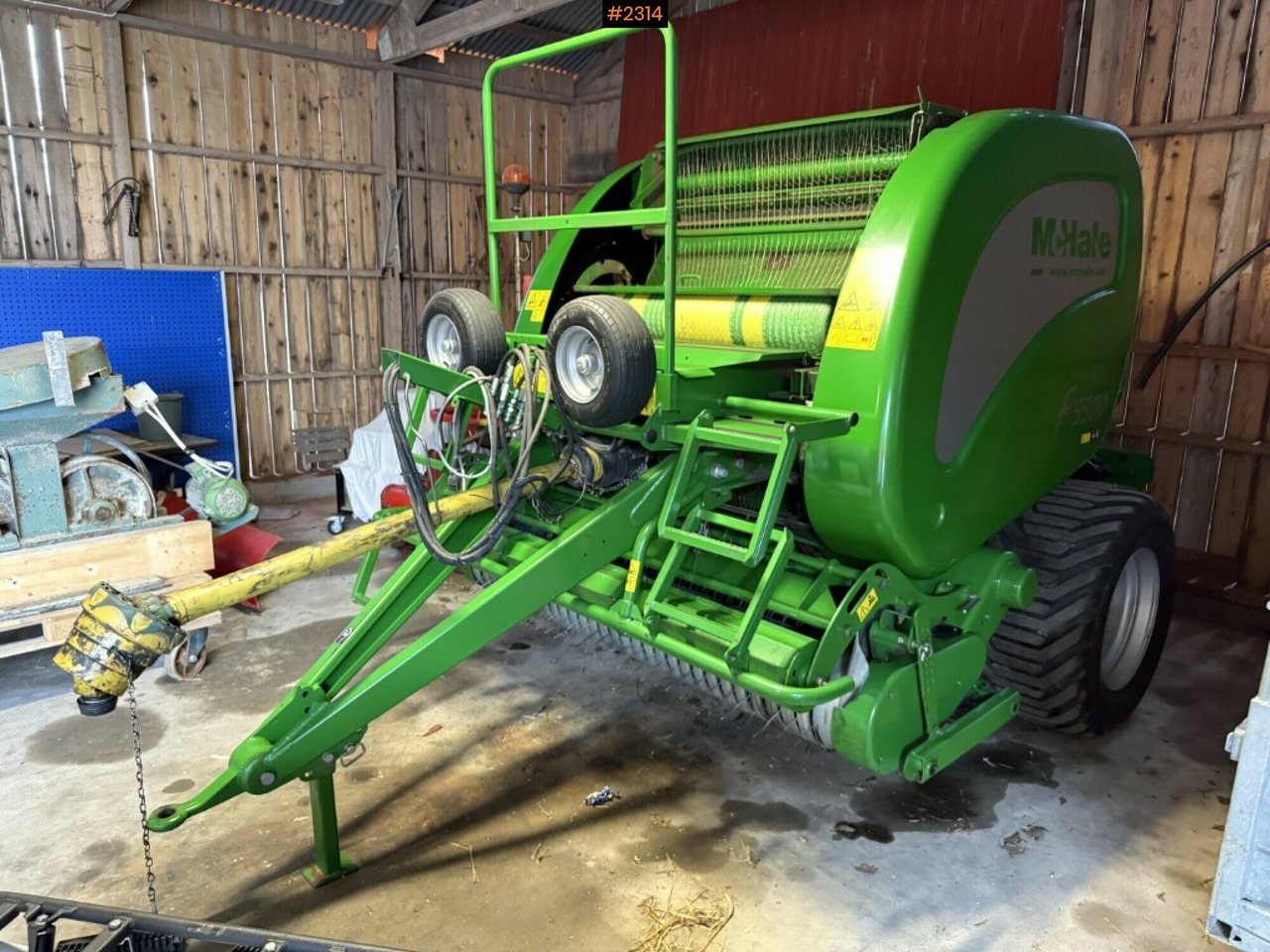 Baler McHale F5500 - Oprema za prevrtanje i razlaganje: slika 1 Baler McHale F5500 - Oprema za prevrtanje i razlaganje: slika 1