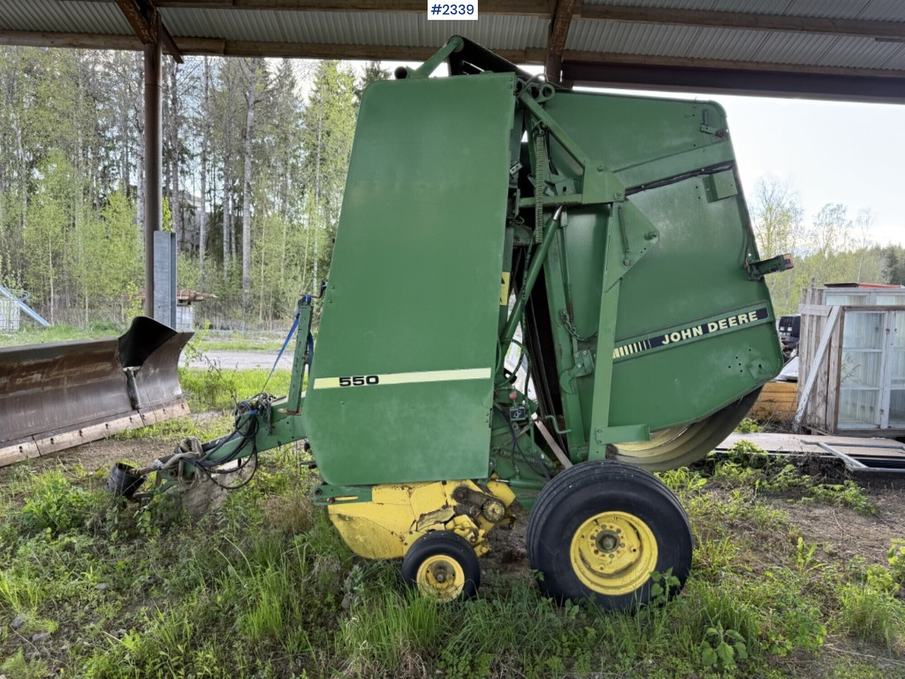Round baler, John Deere 550 - Oprema za prevrtanje i razlaganje: slika 2 Round baler, John Deere 550 - Oprema za prevrtanje i razlaganje: slika 2