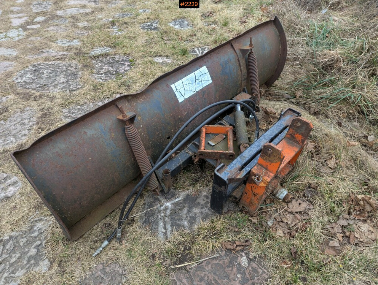 Tractor Holder P60 with multiple implements - Traktor: slika 5 Tractor Holder P60 with multiple implements - Traktor: slika 5