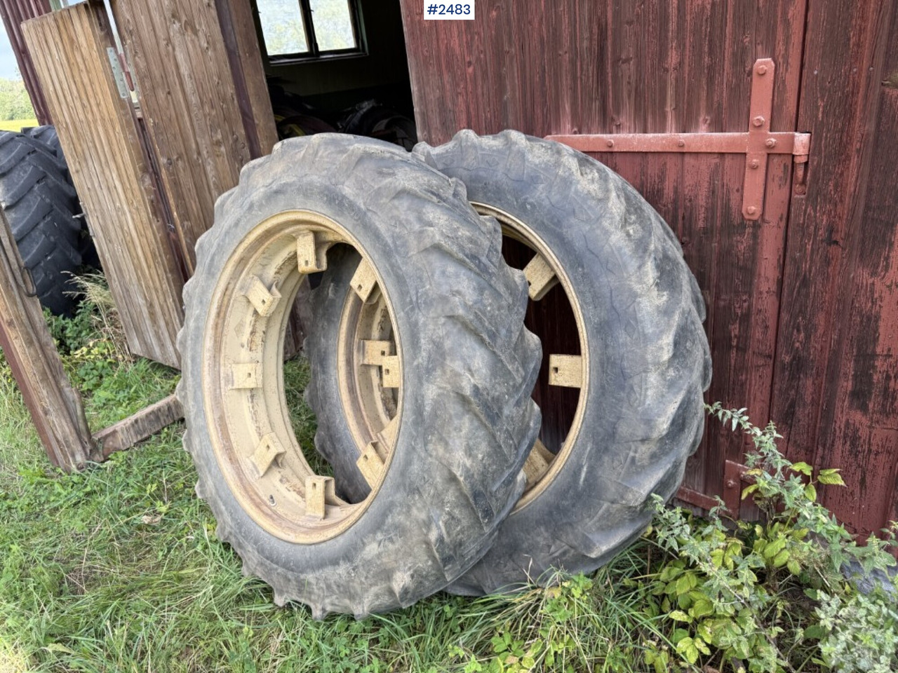 Tractor tires with rings Goodyear 13.6-38 - Kompletan točak za Poljoprivredna mašina: slika 1 Tractor tires with rings Goodyear 13.6-38 - Kompletan točak za Poljoprivredna mašina: slika 1