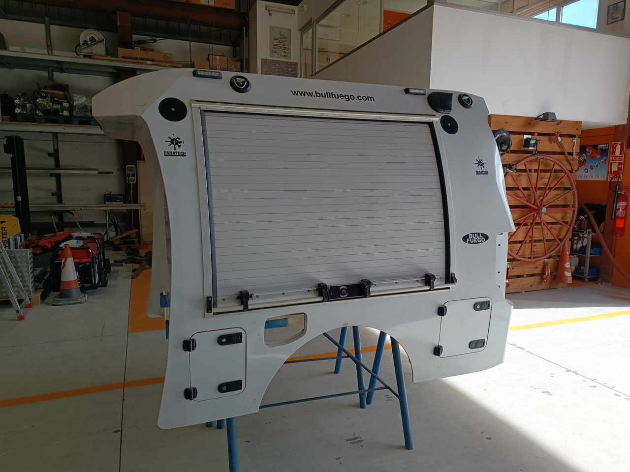 Ford Ranger Pick-up super cab - Promenjivo telo - sanduk: slika 1 Ford Ranger Pick-up super cab - Promenjivo telo - sanduk: slika 1