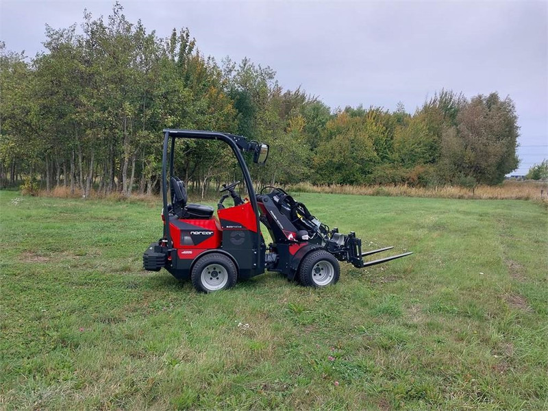 NORCAR a6226 automotive - Kompaktni utovarivač guseničar: slika 4 NORCAR a6226 automotive - Kompaktni utovarivač guseničar: slika 4
