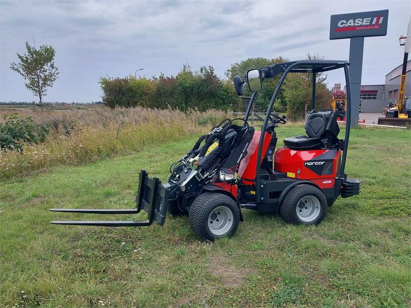 NORCAR a6226 automotive - Kompaktni utovarivač guseničar: slika 1 NORCAR a6226 automotive - Kompaktni utovarivač guseničar: slika 1