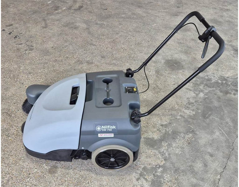 Nilfisk SW 750 - Autočistilica: slika 2 Nilfisk SW 750 - Autočistilica: slika 2