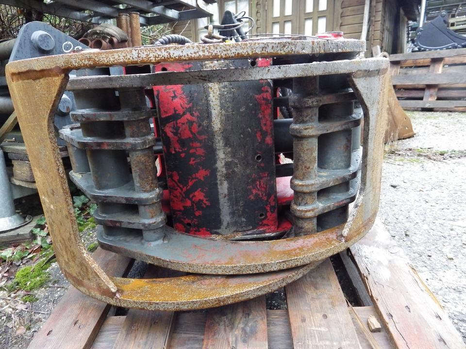 Holzgreifer/Sortiergreifer mit Thumm 609 MS08 optional - Kuka: slika 5 Holzgreifer/Sortiergreifer mit Thumm 609 MS08 optional - Kuka: slika 5