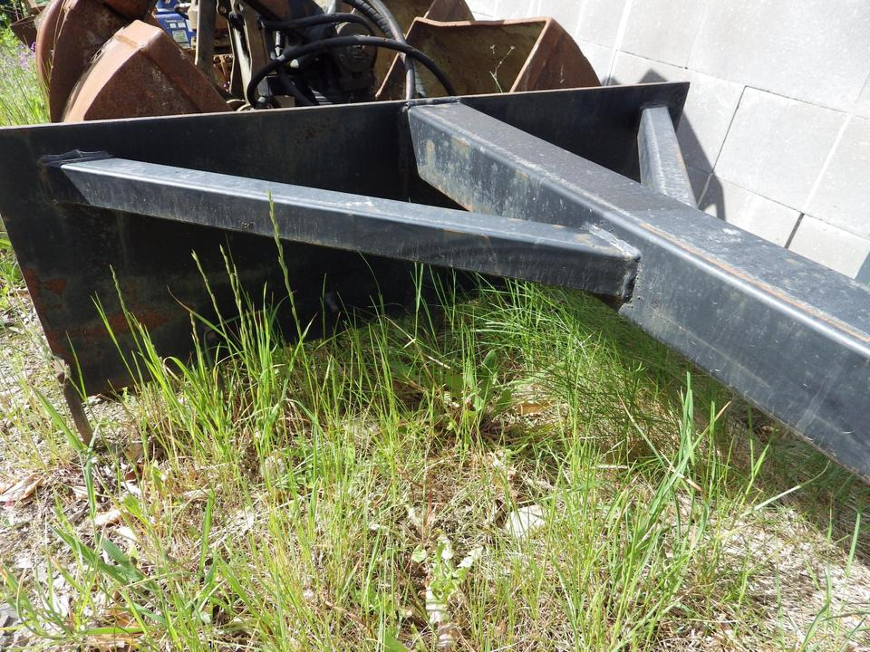 Silokamm Kornschieber Verlängerung an Volvo L30 / Cat 906 908 - Oprema za silose: slika 3 Silokamm Kornschieber Verlängerung an Volvo L30 / Cat 906 908 - Oprema za silose: slika 3