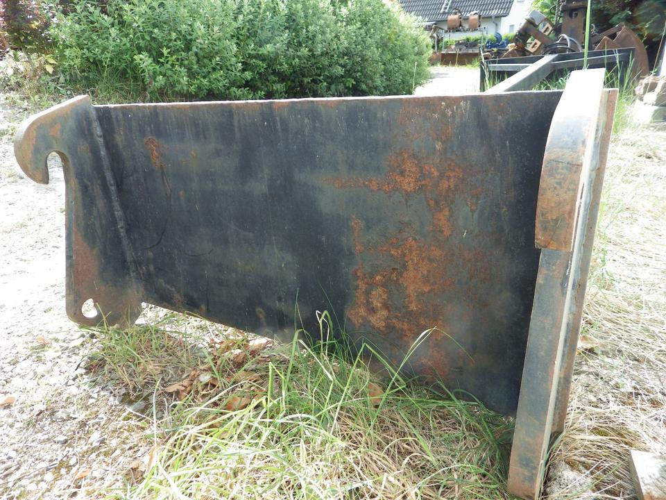 Silokamm Kornschieber Verlängerung an Volvo L30 / Cat 906 908 - Oprema za silose: slika 2 Silokamm Kornschieber Verlängerung an Volvo L30 / Cat 906 908 - Oprema za silose: slika 2