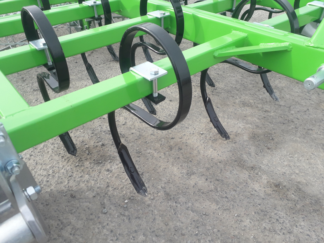 BOMET Vibroculteur Petite Largeur CARINA - Kultivator: slika 5 BOMET Vibroculteur Petite Largeur CARINA - Kultivator: slika 5