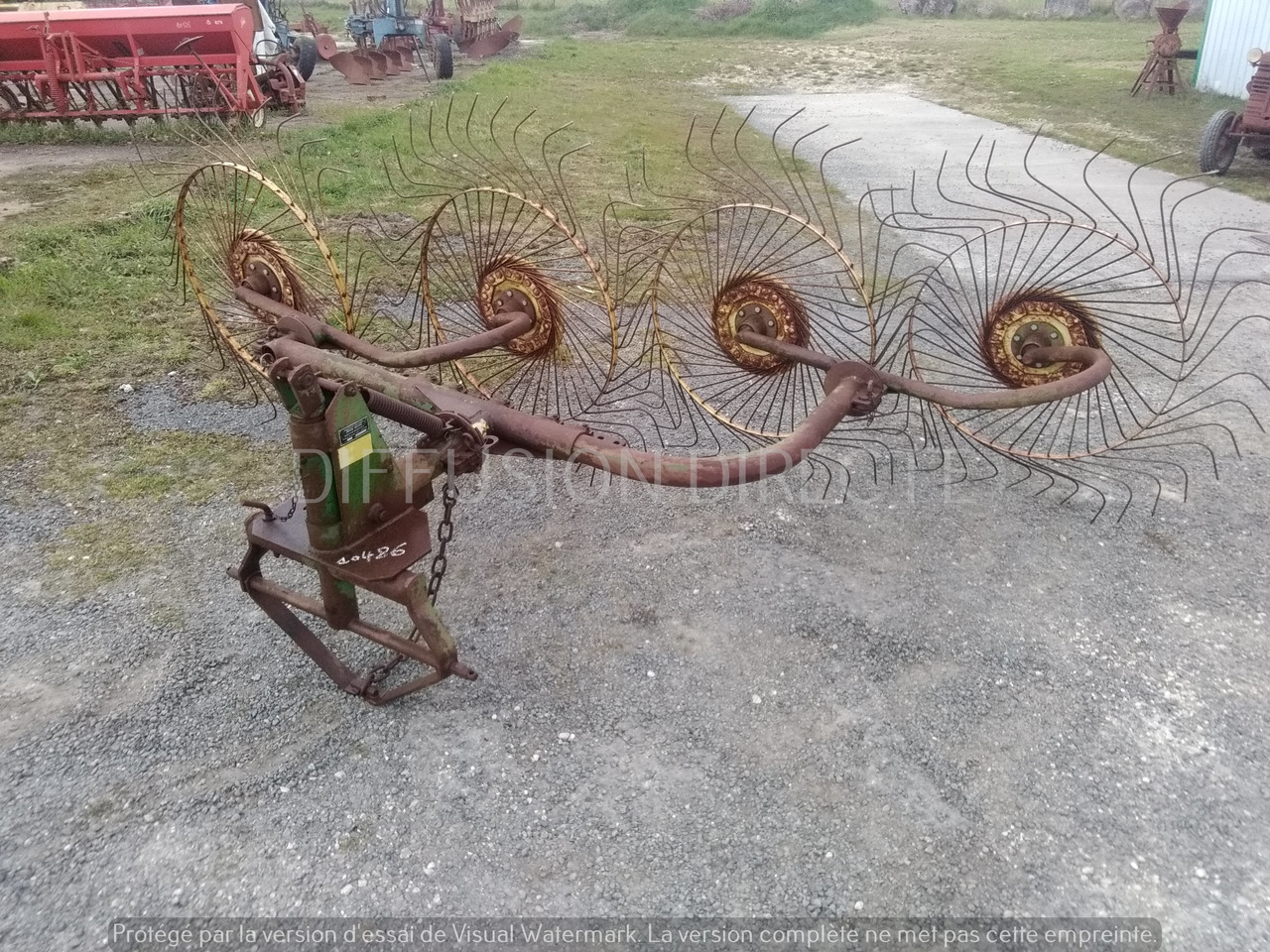 JOHN DEERE RATEAU FANEUR P 140 - Prevrtač/ Grabuljač: slika 3 JOHN DEERE RATEAU FANEUR P 140 - Prevrtač/ Grabuljač: slika 3