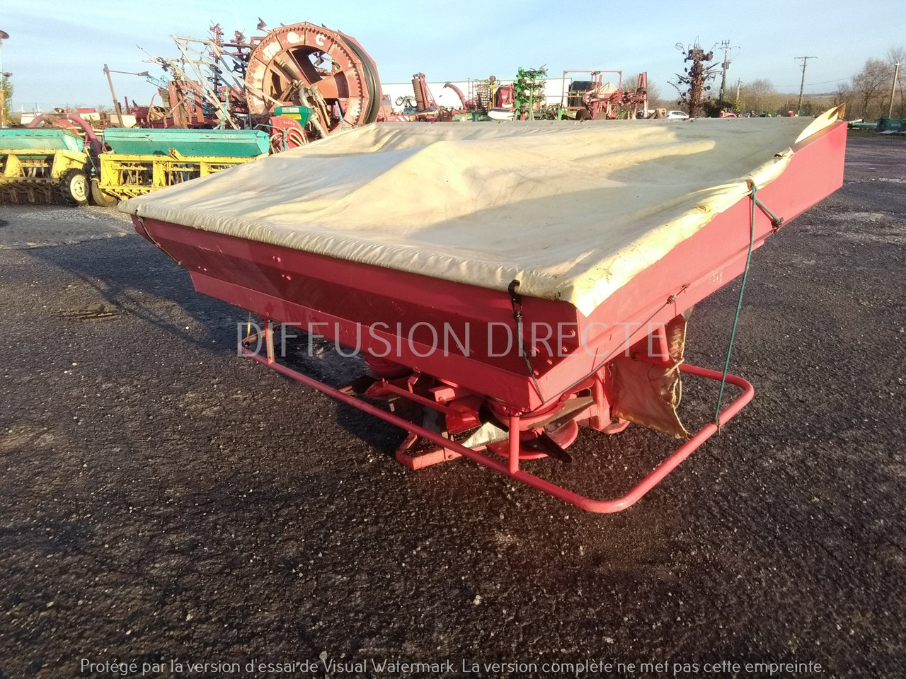 LELY DISTRIBUTEUR D'ENGRAIS CENTERMATIC PESEE - Rasipač veštačkog đubriva: slika 3 LELY DISTRIBUTEUR D'ENGRAIS CENTERMATIC PESEE - Rasipač veštačkog đubriva: slika 3
