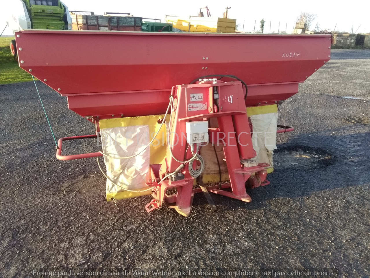 LELY DISTRIBUTEUR D'ENGRAIS CENTERMATIC PESEE - Rasipač veštačkog đubriva: slika 2 LELY DISTRIBUTEUR D'ENGRAIS CENTERMATIC PESEE - Rasipač veštačkog đubriva: slika 2