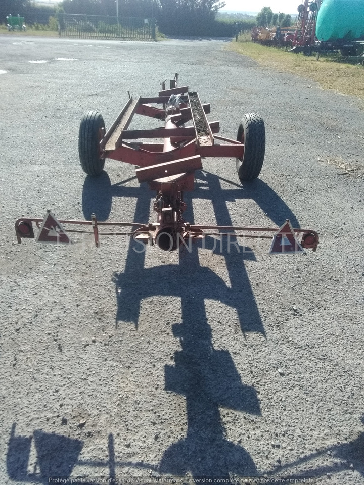MASSEY FERGUSON CHARIOT DE COUPE 450 - Prikolica zadnjeg dela kombajna: slika 4 MASSEY FERGUSON CHARIOT DE COUPE 450 - Prikolica zadnjeg dela kombajna: slika 4