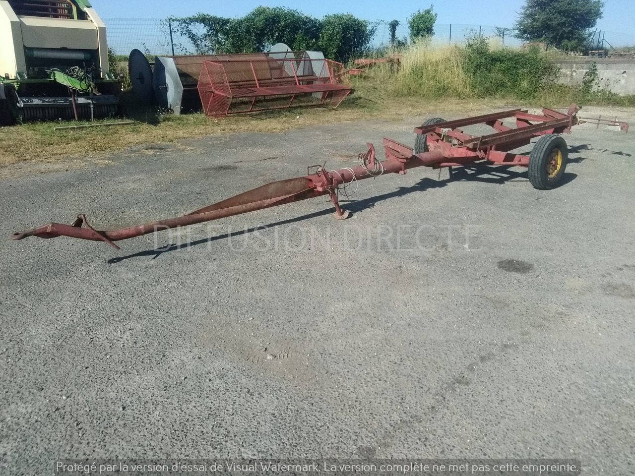 MASSEY FERGUSON CHARIOT DE COUPE 450 - Prikolica zadnjeg dela kombajna: slika 2 MASSEY FERGUSON CHARIOT DE COUPE 450 - Prikolica zadnjeg dela kombajna: slika 2