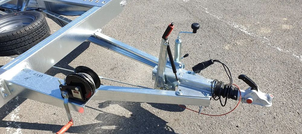 Niewiadów JUPITER 4x2,1m R13C NOWY MODEL - Prikolica za automobil: slika 5 Niewiadów JUPITER 4x2,1m R13C NOWY MODEL - Prikolica za automobil: slika 5