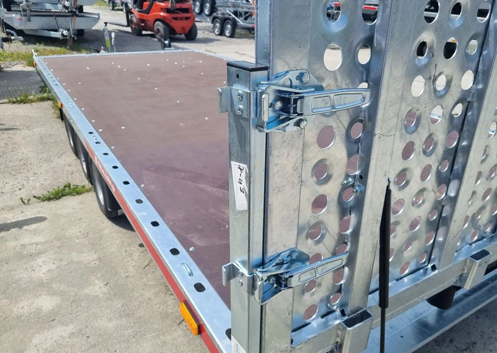 TEMARED UNIVERSAL 5121/3 3.5T R10C SKLEJKA - Prikolica za prevoz automobila: slika 5 TEMARED UNIVERSAL 5121/3 3.5T R10C SKLEJKA - Prikolica za prevoz automobila: slika 5