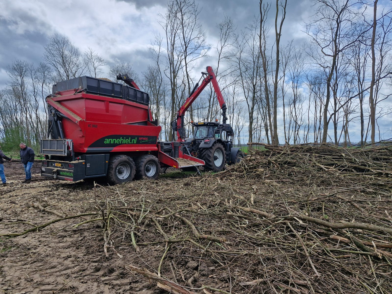 UFKES Greentec 962 Tracked Chipper - Strugač za drvo: slika 2 UFKES Greentec 962 Tracked Chipper - Strugač za drvo: slika 2